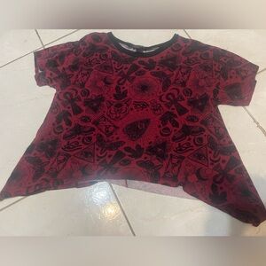 Red and black Asymmetrical hem Witchy Pattern top